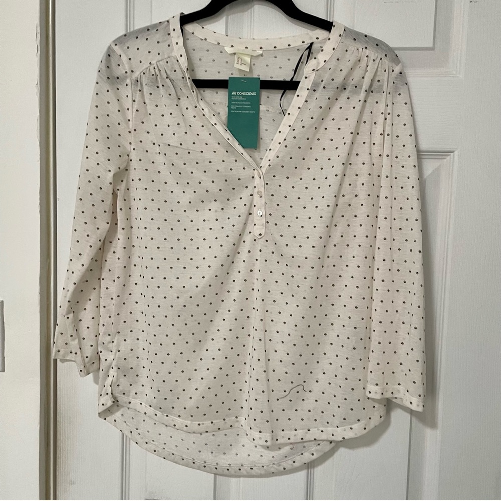 h&m half button down shirt
